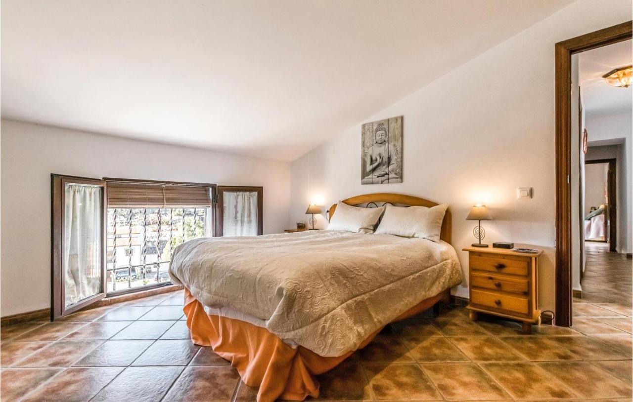 Pet Friendly Home In Hornachuelos With Kitchen Exterior foto