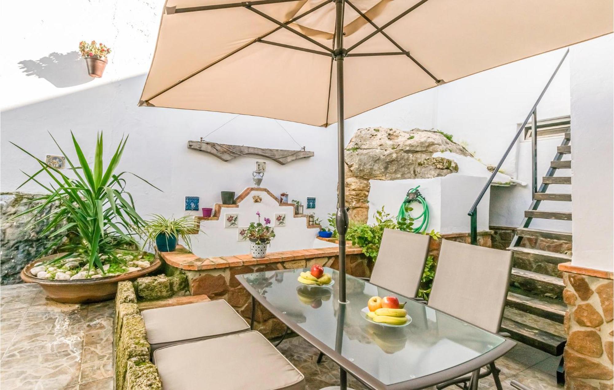 Pet Friendly Home In Hornachuelos With Kitchen Exterior foto